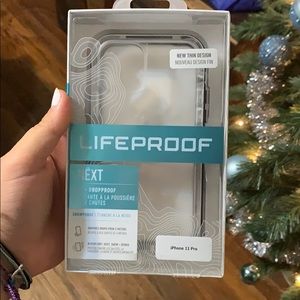 Iphone 11 Pro Lifeproof clear phone case